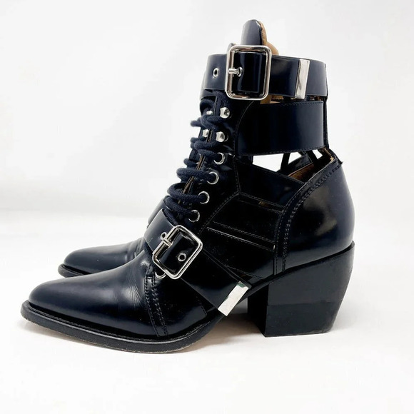 CHLOE Rylee Glossed Leather Ankle Boots Cut Out Black Size 37/7 - Picture 9 of 13
